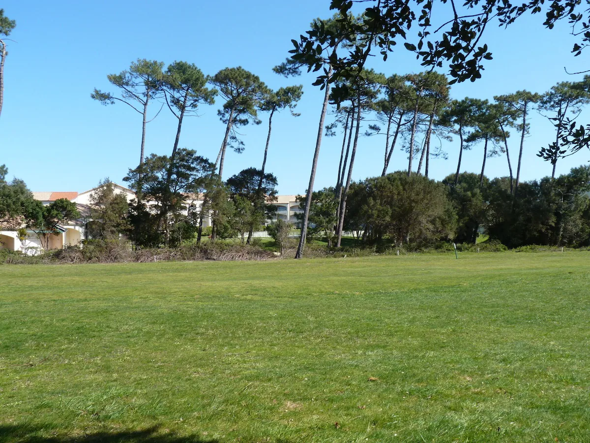 View over the fairway of the Moliets golf course next to the residence